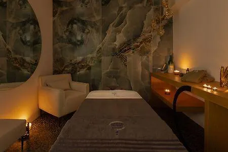 Santo Mangata Boutique And بيريسا