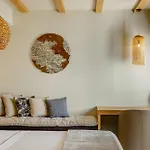 Santo Mangata Boutique And Hotel
