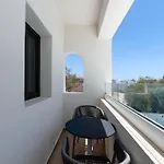 Hotel Santo Mangata Boutique And 5*