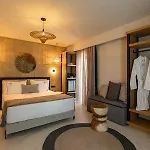 Santo Mangata Boutique And Hotel