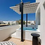 Hotel Santo Mangata Boutique And Perissa (Santorini)