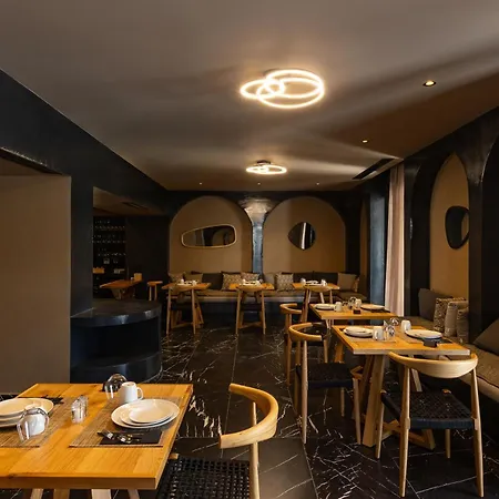 Hotel Santo Mangata Boutique Perissa (Santorini)
